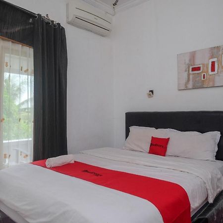 Hotel Reddoorz At Paris Ocean à Parangtritis Extérieur photo
