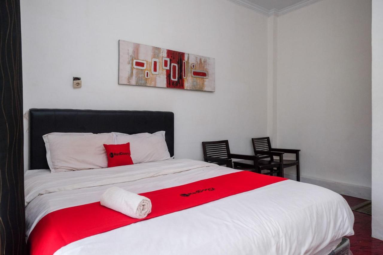 Hotel Reddoorz At Paris Ocean à Parangtritis Extérieur photo